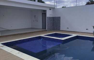 Imagem 4: Aluga-se casa com piscina no Jardim Petrópolis