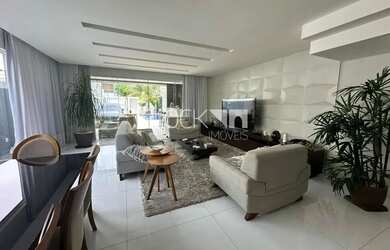 Imagem: A casa em condomínio possui 5 Dormitórios, 4 Banheiros, 2