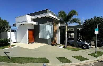 Imagem: A casa em condomínio à venda possui 3 Dormitórios, 1 Banheiro