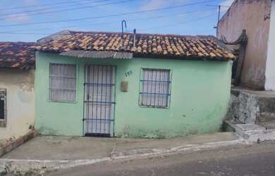 Imagem: A casa possui 2 Dormitórios, 1 Banheiro, 54m² de Área e