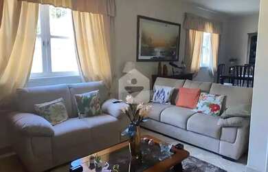 Imagem: A casa à venda possui 3 Dormitórios, 1 Banheiro, 3 Vagas na