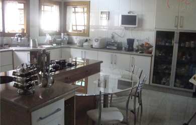 Imagem 7: Casa com lareira e jardim, Parque Nova Jandira, Jandira