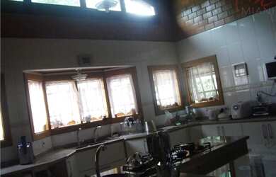 Imagem 8: Casa com lareira e jardim, Parque Nova Jandira, Jandira