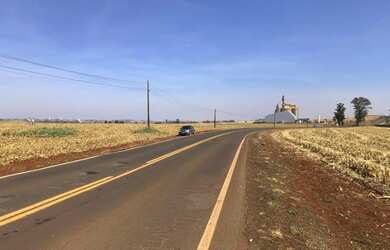 Imagem: O terreno possui 96.000m² de Área e está localizado em Centro