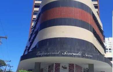 Imagem: O depósito possui 1 Vaga na garagem, 33m² de Área e está