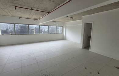 Imagem 2: Escritório para aluguel tem 63 metros quadrados em Recreio dos Bandeirantes...