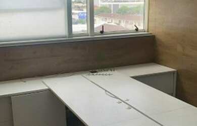 Imagem: O depósito possui 1 Vaga na garagem e 62m² de Área e está