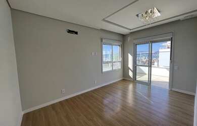 Imagem 12: Cobertura com piscina privativa e vista mar localizada no bairro Estreito