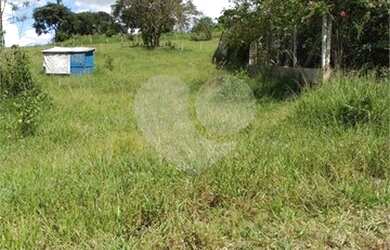 Imagem 5: Maravilhoso terreno as margens de um lago a venda na cidade de Jarinu...