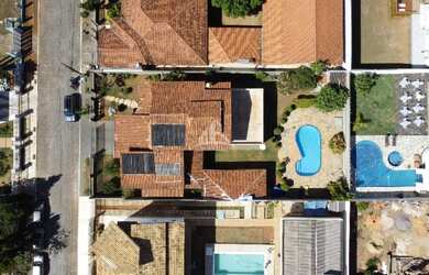 Imagem: A casa em condomínio possui 5 Dormitórios, 5 Banheiros, 4