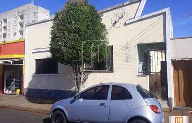 Imagem: O depósito possui 180m² de Área e está localizado em Campos