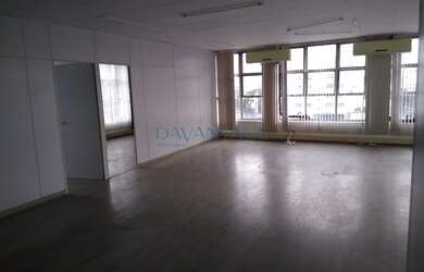 Imagem: O depósito possui 3 Vagas na garagem, 110m² de Área, Imóvel