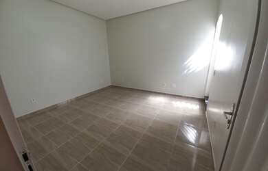 Imagem 4: Casa sozinha no lote. 2 Banheirose3 Dormitórios