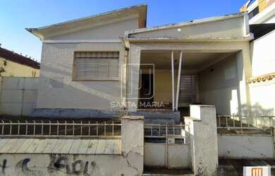 Imagem: O depósito possui 1 Vaga na garagem e 132m² de Área e está