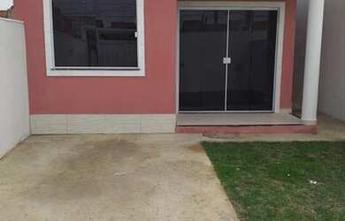 Imagem: A casa possui 3 Dormitórios, 2 Banheiros, 3 Vagas na garagem