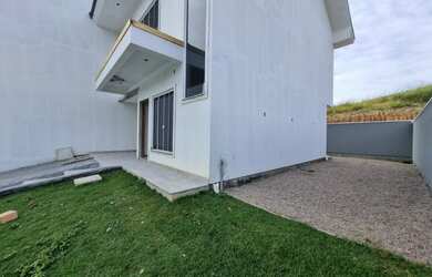 Imagem 4: Sobrado Alto Padrão no loteamento San Marino em São José