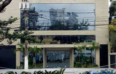 Imagem: O depósito possui 5 Vagas na garagem, 629m² de Área e está