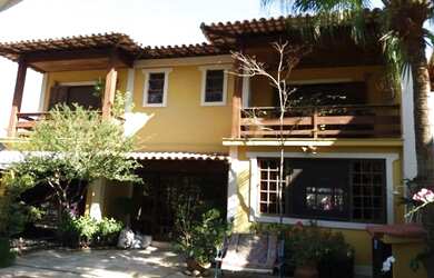 Imagem: A casa em condomínio possui 5 Dormitórios, 5 Banheiros, 3