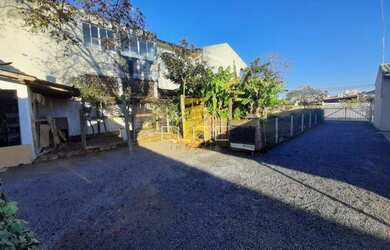 Imagem: O terreno possui 300m² de Área e está localizado em Flor