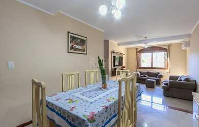 Imagem 4: Casa em Tristeza. Piscina, Churrasqueira, Varandae200m² de Área