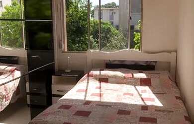 Imagem: O apartamento possui 1 Dormitório, 1 Banheiro, 1 Vaga na garagem