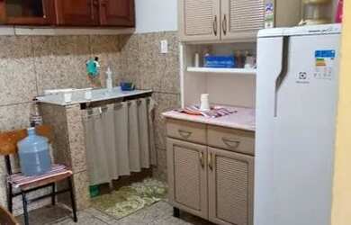 Imagem: A casa possui 1 Dormitório, 1 Banheiro e está localizado