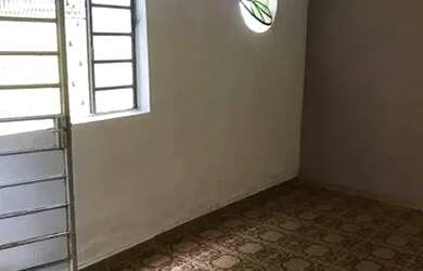 Imagem: A casa possui 5 Dormitórios, 4 Banheiros, 2 Vagas na garagem