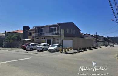 Imagem: O depósito possui 5 Vagas na garagem, 342m² de Área e está