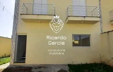 Imagem: A casa possui 3 Dormitórios, 3 Banheiros, 2 Vagas na garagem