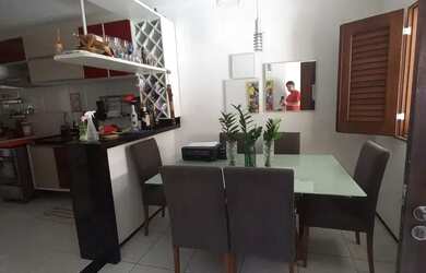 Imagem: A casa em condomínio possui 3 Dormitórios, 2 Banheiros, 2