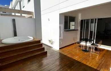 Imagem: A casa em condomínio possui 3 Dormitórios, 2 Banheiros, 2