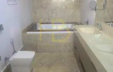 Imagem: A casa em condomínio possui 5 Dormitórios, 5 Banheiros, 3