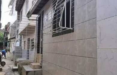 Imagem: A casa possui 2 Dormitórios, 1 Banheiro e está localizado