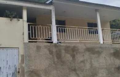 Imagem: A casa possui 2 Dormitórios, 1 Banheiro e 170000m² de Área