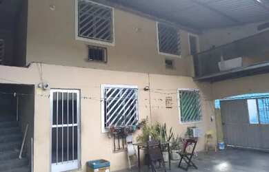 Imagem: A casa possui 2 Dormitórios, 1 Banheiro e 100m² de Área e