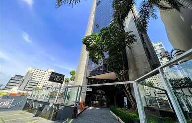 Imagem: O depósito possui 3 Vagas na garagem e 80m² de Área e está