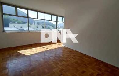 Imagem 10: 4 quartos reformado. Imóvel novo, 206m² de Área, 1 Vaga na garageme4...