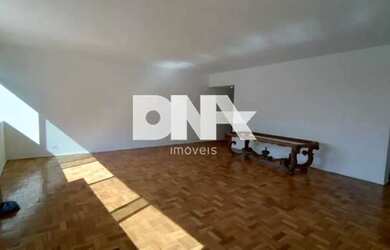 Imagem 6: 4 quartos reformado. Imóvel novo, 206m² de Área, 1 Vaga na garageme4...