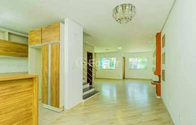 Imagem: A casa em condomínio possui 3 Dormitórios, 3 Banheiros, 2