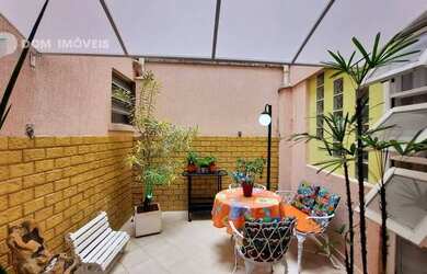 Imagem: O apartamento possui 3 Dormitórios, 1 Banheiro, 1 Vaga na garagem