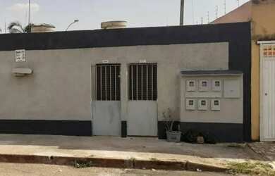 Imagem: A casa possui 1 Dormitório, 1 Banheiro e está localizado