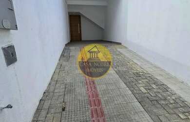 Imagem: A casa possui 3 Dormitórios, 2 Banheiros, 2 Vagas na garagem