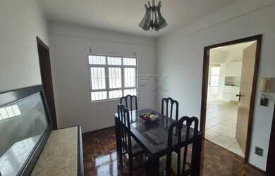 Imagem 2: Casa para locação ou venda com 4 quartos na Vila Universitária em Bauru...