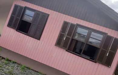 Imagem: A casa possui 2 Dormitórios, 1 Banheiro, 48m² de Área e