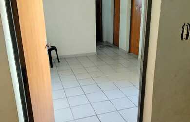 Imagem: O apartamento possui 2 Dormitórios, 1 Banheiro, 2 Vagas na