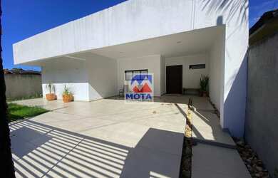 Imagem: A casa possui 5 Dormitórios, 3 Banheiros, 3 Vagas na garagem