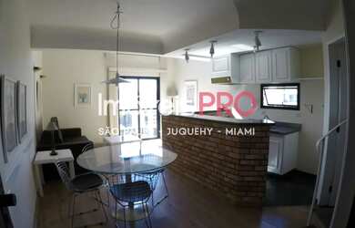 Imagem: O apartamento possui 1 Dormitório, 1 Banheiro, 1 Vaga na garagem