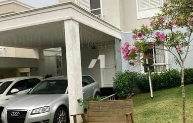 Imagem: A casa em condomínio possui 3 Dormitórios, 3 Banheiros, 4