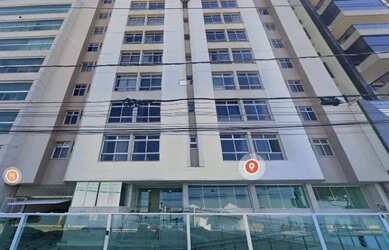 Imagem: O apartamento possui 3 Dormitórios, Acomodam 8 pessoas e 1