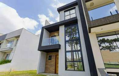 Imagem: A casa em condomínio possui 3 Dormitórios, 3 Banheiros, 2